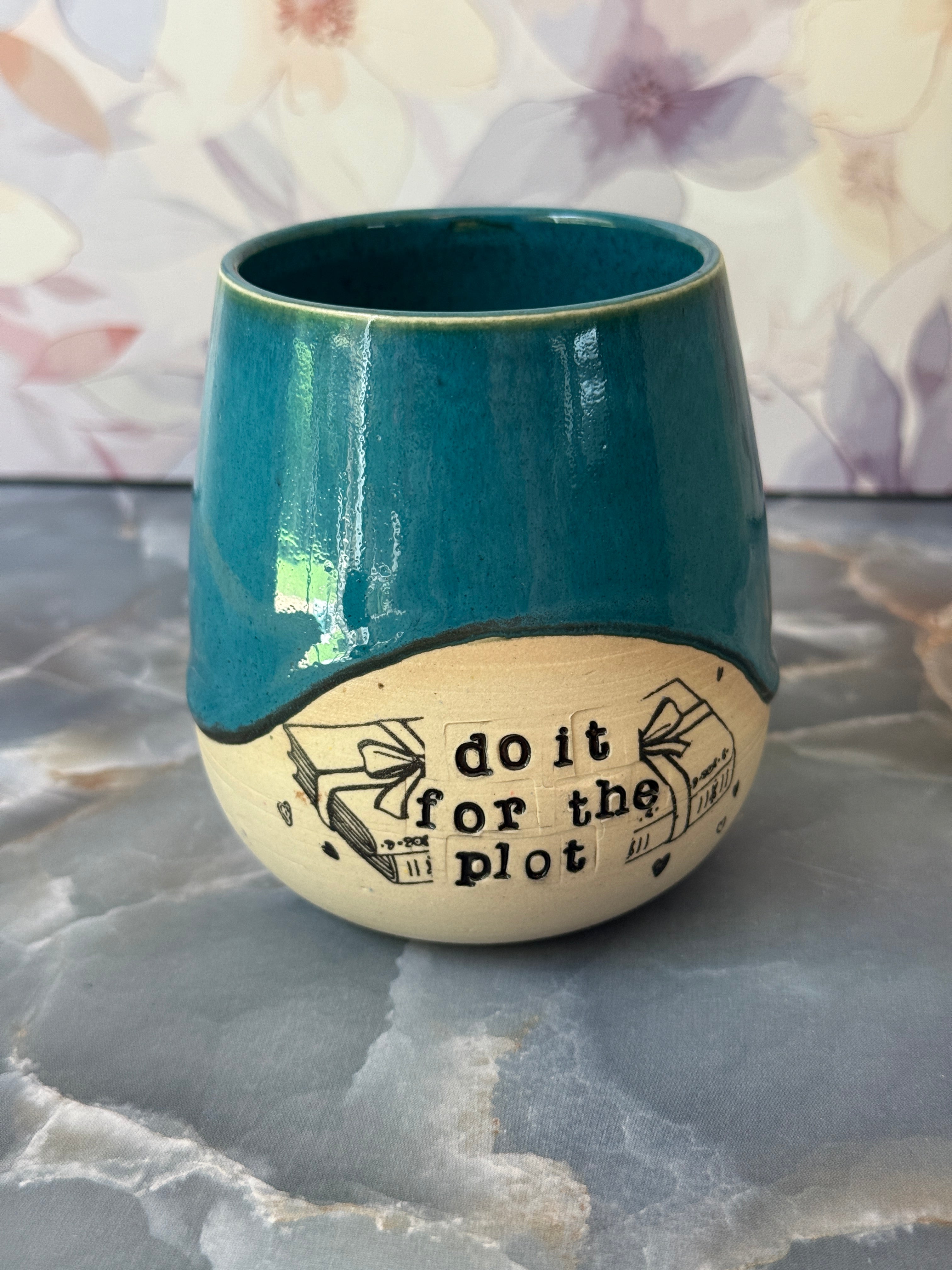 do it for the plot bookish tumbler